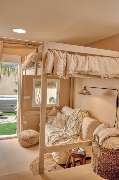 Suite Con Jacuzzi En La Montana. Llombai Exterior foto