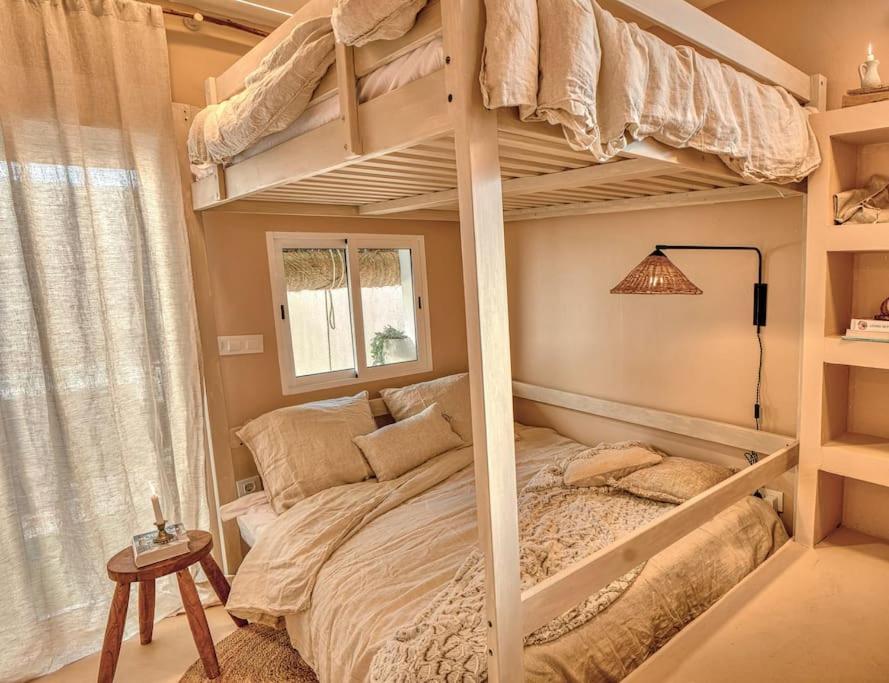 Suite Con Jacuzzi En La Montana. Llombai Exterior foto